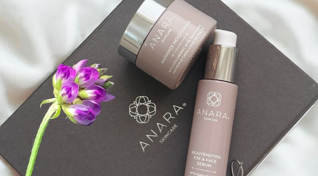 Anara Rejuvenating Eye & Face Serum with Radiance Moisturiser on Anara brand box with a Babchi flower