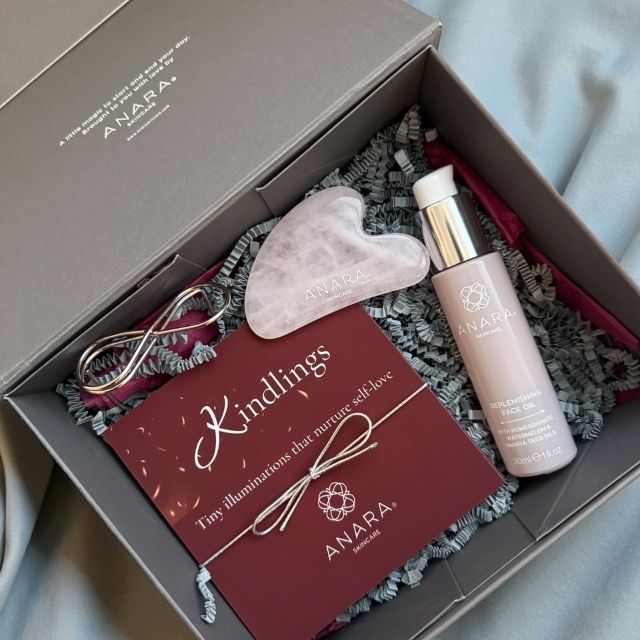 Anara Skincare Kindlings Cards, Replenishing Face Oil and Rose Quartz Gua Sha inside a gift box