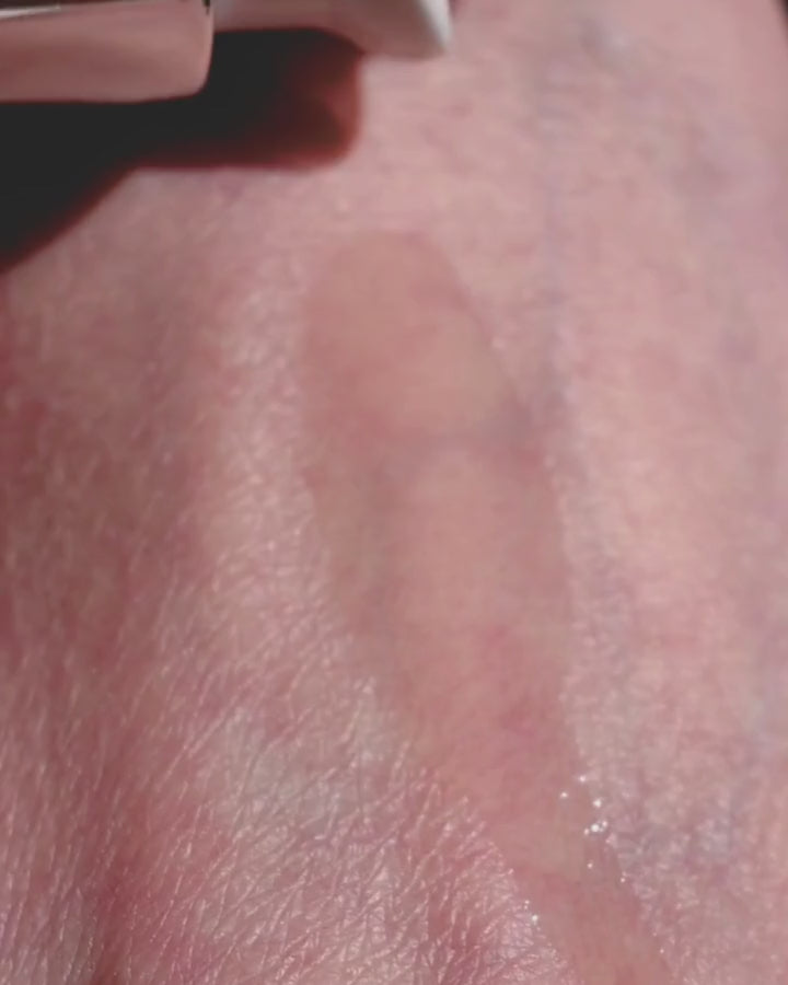 
                  
                    Load and play video in Gallery viewer, Lady applying Anara Hydrating Beauty Essence to skin
                  
                